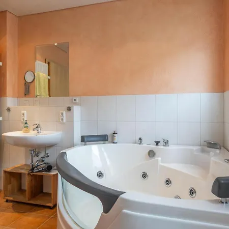 W6 - Whirlpool, Kamin Diemelstadt